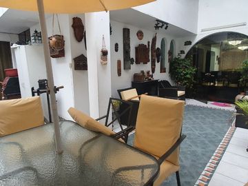 VENDO CASA CON 4 DEPARTAMENTOS -RENTA GARANTIZADA - SURCO