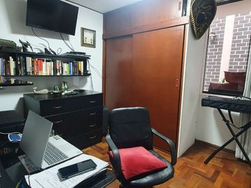 VENDO CASA CON 4 DEPARTAMENTOS -RENTA GARANTIZADA - SURCO