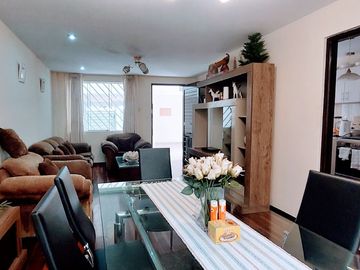Vendo Depa 1° Piso De 92 M2 + Estacionamiento En Alameda Del Golf $99,000. ID 1074196