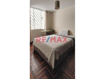 Vendo Depa 1° Piso De 92 M2 + Estacionamiento En Alameda Del Golf $99,000. ID 1074196