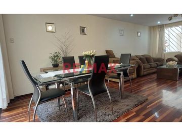 Vendo Depa 1° Piso De 92 M2 + Estacionamiento En Alameda Del Golf $99,000. ID 1074196