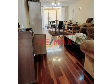 Vendo Depa 1° Piso De 92 M2 + Estacionamiento En Alameda Del Golf $99,000. ID 1074196