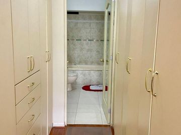 Exclusivo Departamento con 03 cocheras a dos cuadras del Pentagonito.