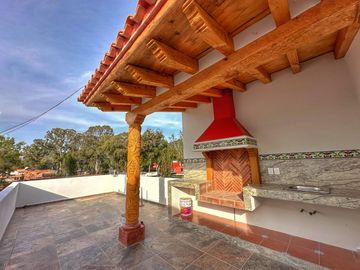 Casa Nueva Privada Patzcuaro 4 Recamaras RoofGarden Asador terraza cerca de la plaza
