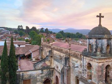 Casa Nueva Privada Patzcuaro 4 Recamaras RoofGarden Asador terraza cerca de la plaza