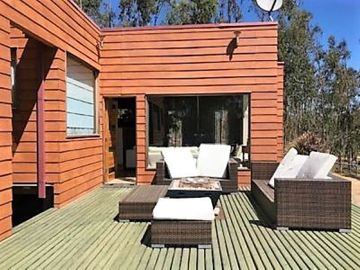 VENDE PARCELA CON CASA, CONDOMINIO BOSQUEMAR DE TUNQUEN, ALGARROBO, 4 DORMITORIOS, 5 BAÑOS, PISCINA, TERRAZA Y QUINCHO, FRENTE A SANTUARIO DE LA NATUR