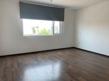 Vendo casa en Parque Habana