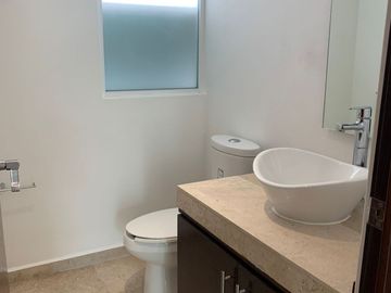 Vendo casa en Parque Habana