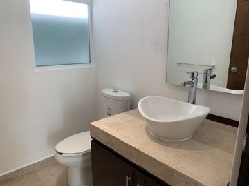 Vendo casa en Parque Habana