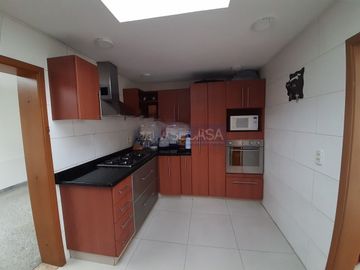 VENDO HERMOSO APARTAMENTO TIPO CASA UBICACION ESTRATEGICA