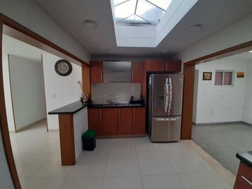 VENDO HERMOSO APARTAMENTO TIPO CASA UBICACION ESTRATEGICA