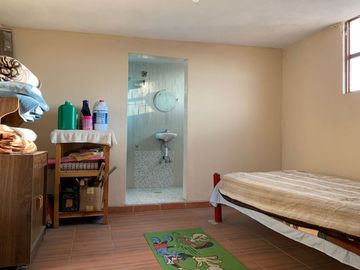 CONFORTBALE CASA EN ZONA RESIDENCIAL