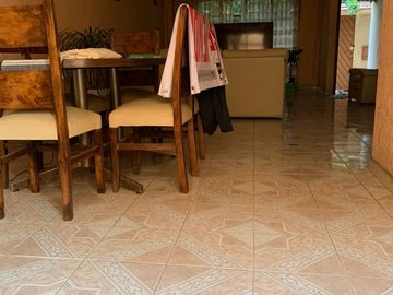CONFORTBALE CASA EN ZONA RESIDENCIAL