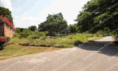 TERRENO DENTRO DE FRACC TICUMAN AMPLIAS CALLES CLIMA Y SEGURIDAD