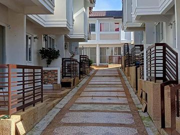 Villa Type Condo with parking for sale in Tagaytay Cavite, Tagaytay Hampton Villas