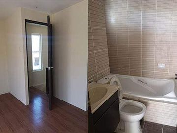 Villa Type Condo with parking for sale in Tagaytay Cavite, Tagaytay Hampton Villas