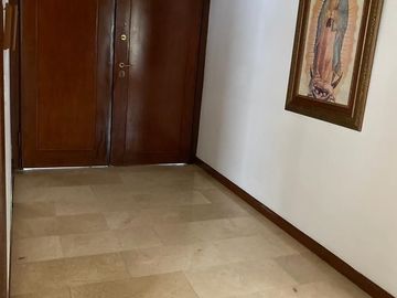 venta casa de un piso al frente del lago de la babilla - ciudad jardín.