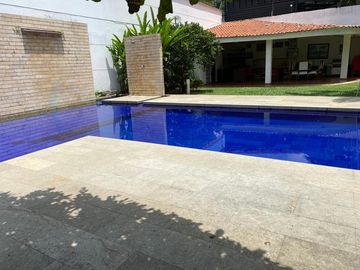 venta casa de un piso al frente del lago de la babilla - ciudad jardín.