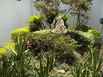 venta casa de un piso al frente del lago de la babilla - ciudad jardín.