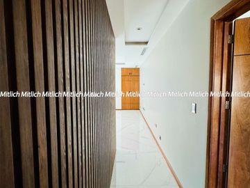 Residencia en Venta con Recamara en Planta Baja y Alberca Canteras $19,200,000