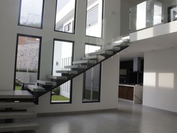 Casa en Venta en BOSQUES DEL REFUGIO,  Cada recamara con baño