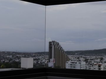 Casa en Venta en BOSQUES DEL REFUGIO,  Cada recamara con baño
