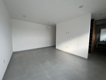 Casa en Venta en BOSQUES DEL REFUGIO,  Cada recamara con baño