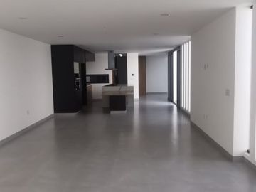 Casa en Venta en BOSQUES DEL REFUGIO,  Cada recamara con baño
