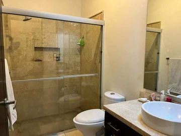 VENTA Residencia en fraccionamiento Real tetela Cuernavaca, Morelos.