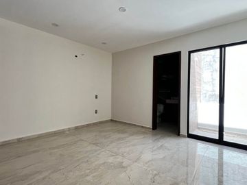 Casa en Preventa en Lomas de Chapultepec con amplio jardín.