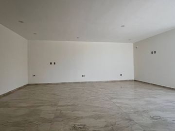 Casa en Preventa en Lomas de Chapultepec con amplio jardín.
