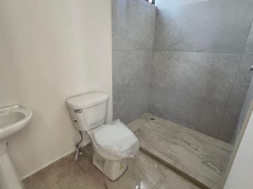 Casa en Preventa en Lomas de Chapultepec con amplio jardín.