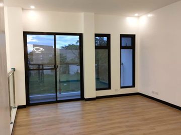 FOR SALE NEW ELEGANT MODERN HOUSE IN ANGELES CITY PAMPANGA NEAR CLARK