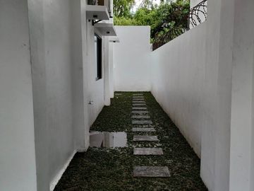 FOR SALE NEW ELEGANT MODERN HOUSE IN ANGELES CITY PAMPANGA NEAR CLARK