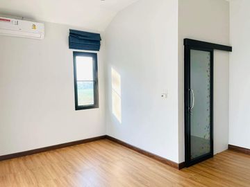 Detached 2-Storey 5 Bedroom House in San Sai for Sale
