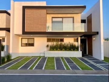 CASA EN VENTA METEPEC CERCA DEL PARQUE BICENTENARIO