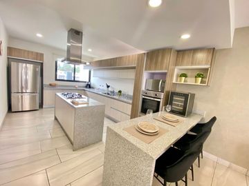 CASA EN VENTA METEPEC CERCA DEL PARQUE BICENTENARIO