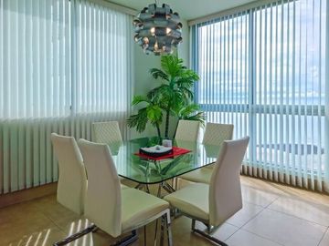 VENTA DE APARTAMENTO CON VISTA AL MAR