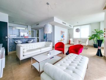 VENTA DE APARTAMENTO CON VISTA AL MAR