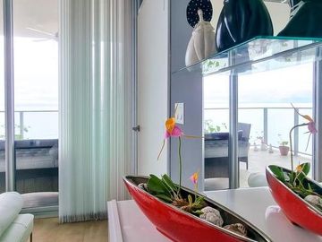 VENTA DE APARTAMENTO CON VISTA AL MAR