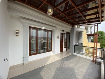 Rumah Dalam Komplek Diperbatasan Deplu, Larangan Siap Huni 2,95 M