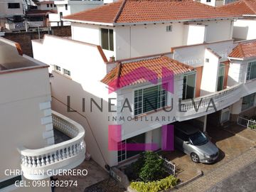 Casa en venta cerca de la avenida Teodoro Gomez de la Torre, conjunto privado