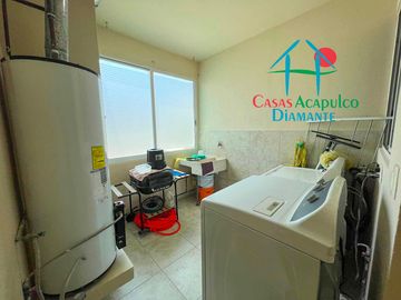 Depa en renta vacacional para 10 personas. Con terraza y vista al mar