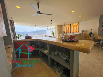 Depa en renta vacacional para 10 personas. Con terraza y vista al mar