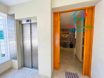 Depa en renta vacacional para 10 personas. Con terraza y vista al mar