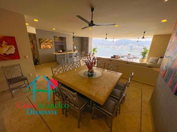 Depa en renta vacacional para 10 personas. Con terraza y vista al mar