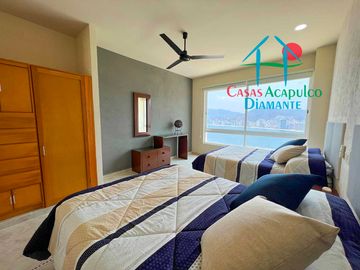 Depa en renta vacacional para 10 personas. Con terraza y vista al mar