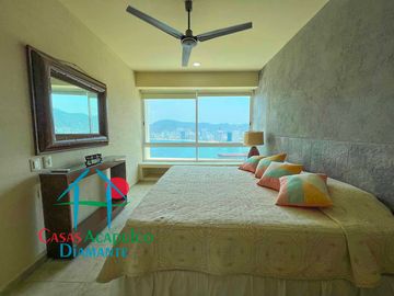 Depa en renta vacacional para 10 personas. Con terraza y vista al mar