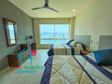 Depa en renta vacacional para 10 personas. Con terraza y vista al mar