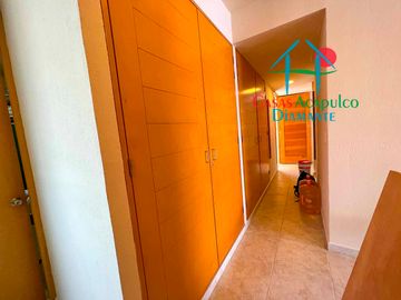 Depa en renta vacacional para 10 personas. Con terraza y vista al mar